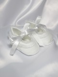 Białe pantofelki