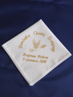 Haftowana szatka do chrztu - chusteczka [2]